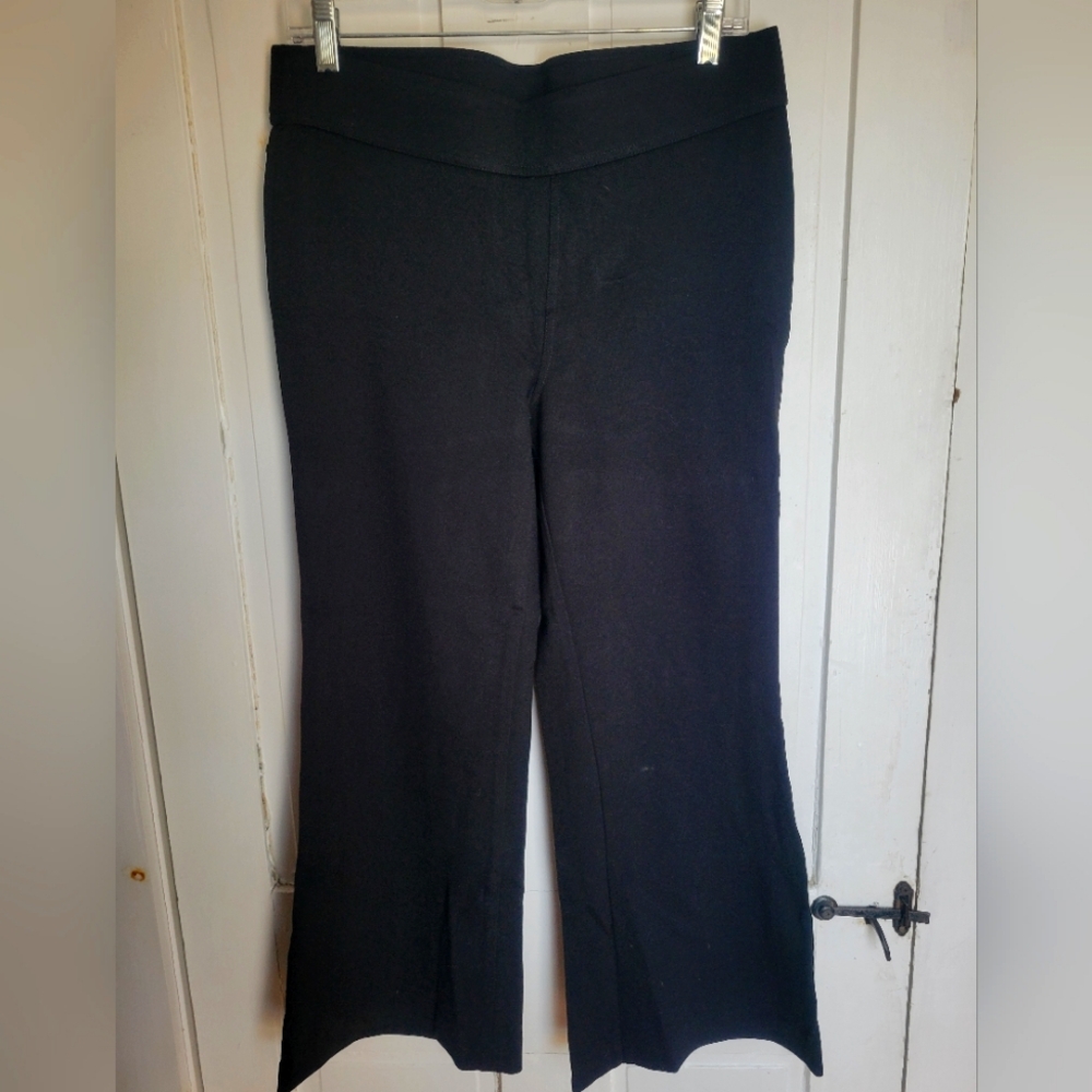NWOTs Ralph Lauren/Polo Black Ponte Pull-On Pants. Petite Large. Flare bottom.